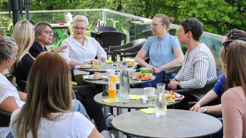 Paulas beim Frühstücken