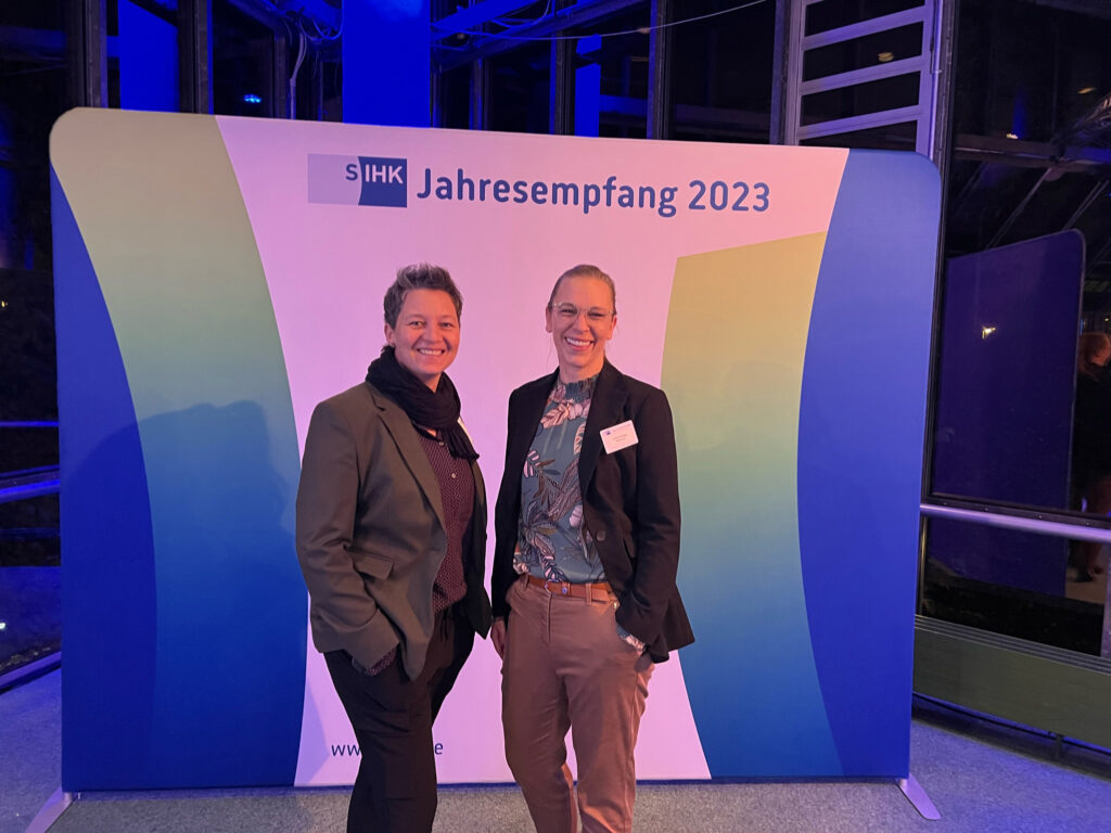Jana und Judith beim SIHK Jahrensempfang
