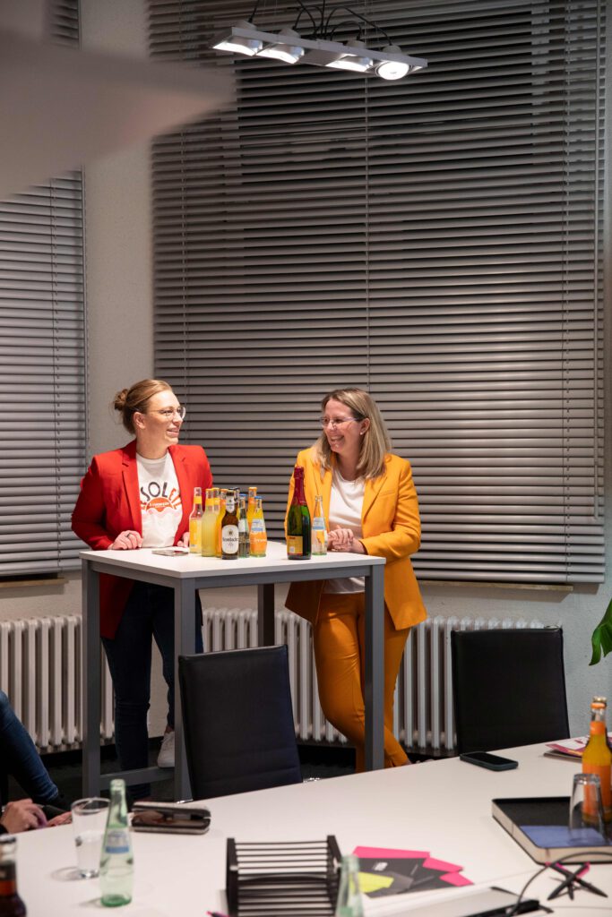 Nina Felek bei der headline Werbeagentur Iserlohn